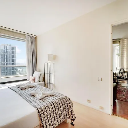 Family Seine & Spacious Flat 8min Walk To Eiffeltower Ac * パリ