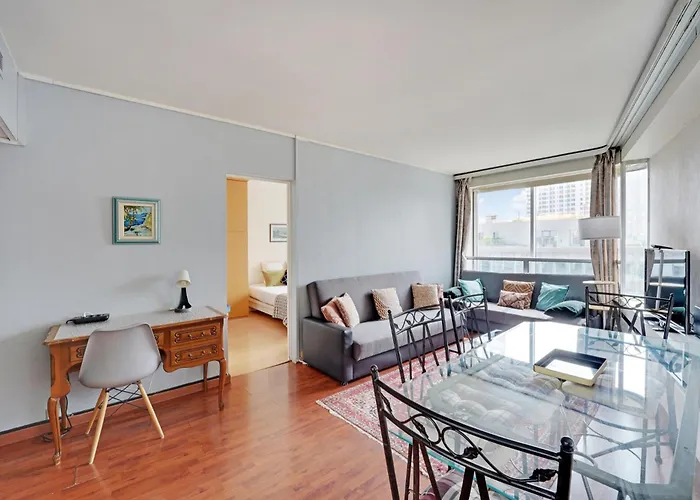 Family Seine & Spacious Flat 8min Walk To Eiffeltower Ac * Parijs